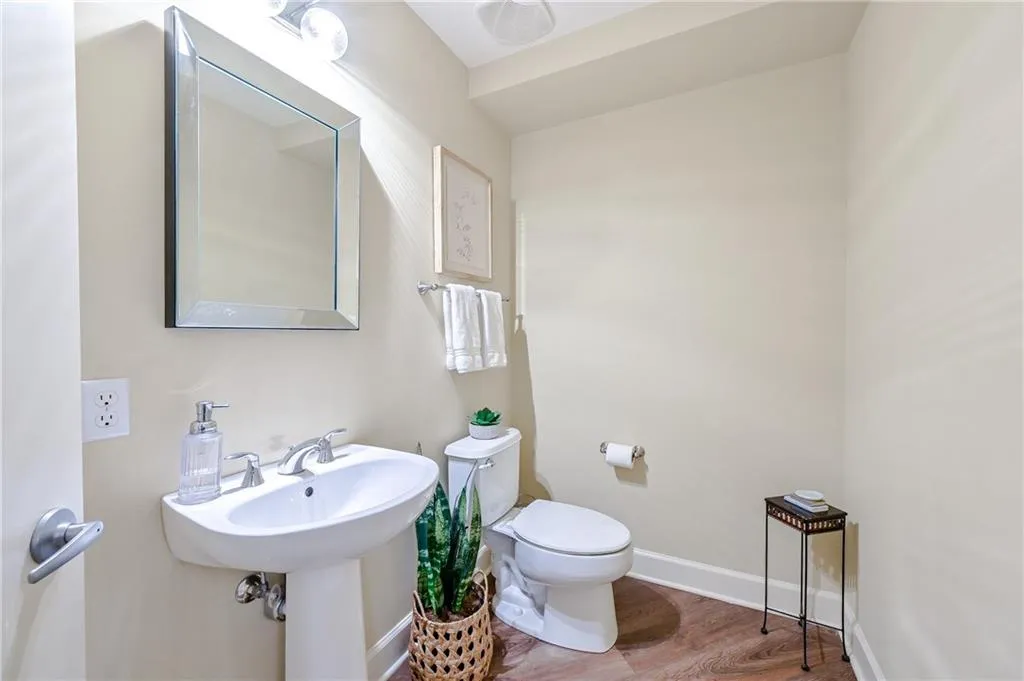 200 River Vista Drive Unit 229, Atlanta, Georgia 30339, 2 Bedrooms Bedrooms, ,2 BathroomsBathrooms,Residential,Sold,200 River Vista Drive Unit 229,7086568