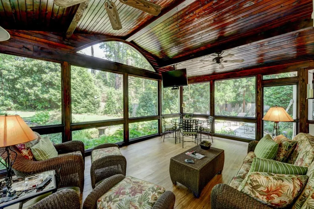 145 Woodchase Court Ne, Atlanta, Georgia 30319, 3 Bedrooms Bedrooms, ,3 BathroomsBathrooms,Residential,Sold,145 Woodchase Court Ne,5883481