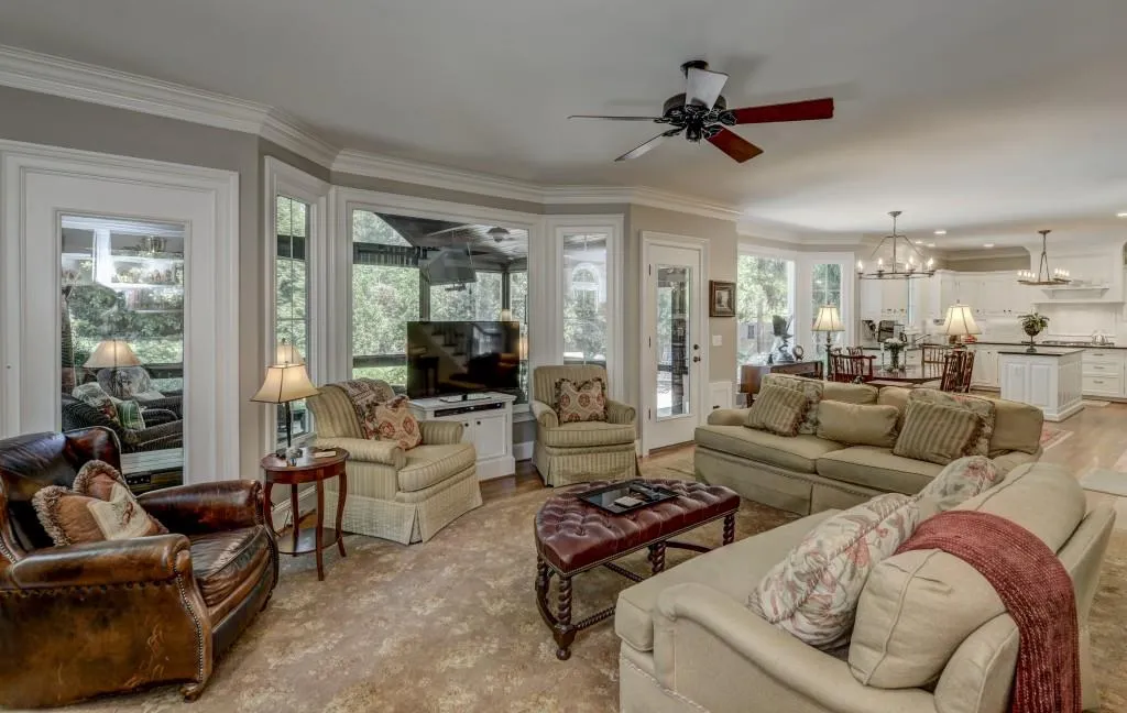 145 Woodchase Court Ne, Atlanta, Georgia 30319, 3 Bedrooms Bedrooms, ,3 BathroomsBathrooms,Residential,Sold,145 Woodchase Court Ne,5883481