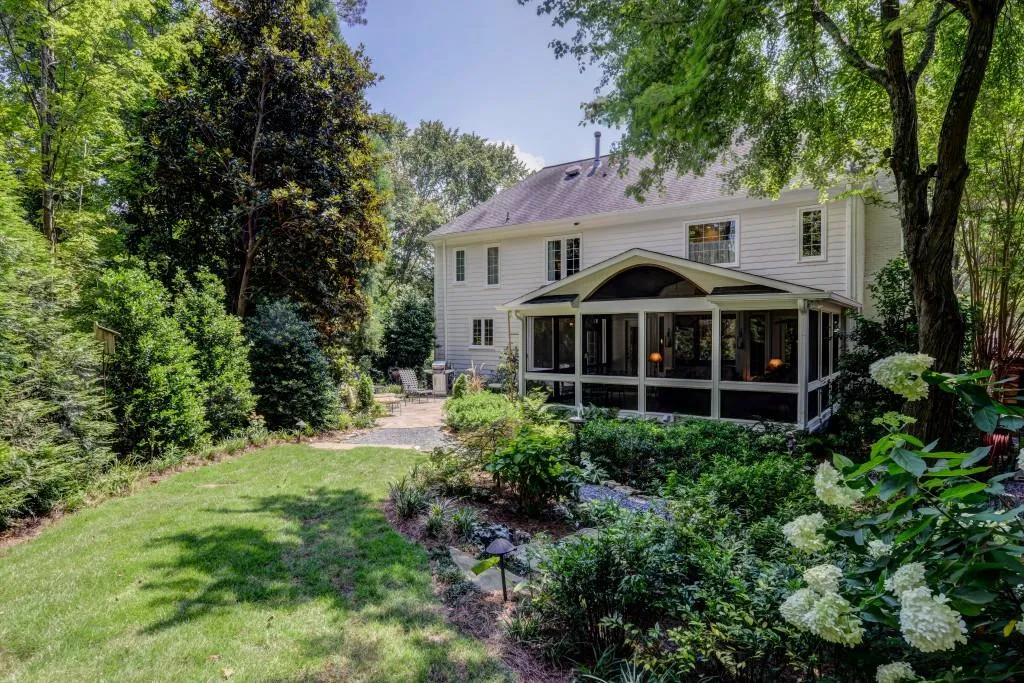 145 Woodchase Court Ne, Atlanta, Georgia 30319, 3 Bedrooms Bedrooms, ,3 BathroomsBathrooms,Residential,Sold,145 Woodchase Court Ne,5883481