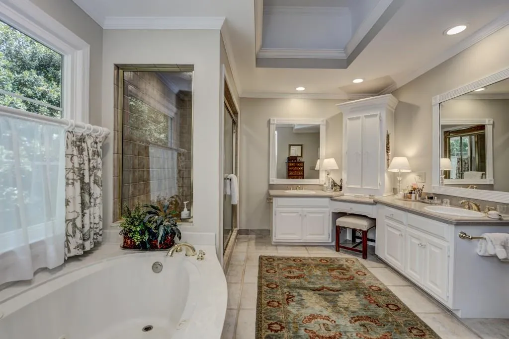 145 Woodchase Court Ne, Atlanta, Georgia 30319, 3 Bedrooms Bedrooms, ,3 BathroomsBathrooms,Residential,Sold,145 Woodchase Court Ne,5883481