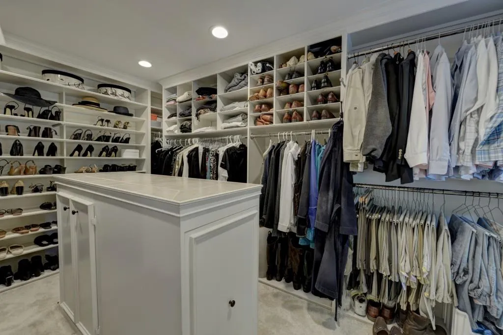 145 Woodchase Court Ne, Atlanta, Georgia 30319, 3 Bedrooms Bedrooms, ,3 BathroomsBathrooms,Residential,Sold,145 Woodchase Court Ne,5883481