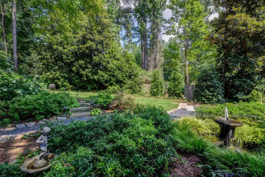 145 Woodchase Court Ne, Atlanta, Georgia 30319, 3 Bedrooms Bedrooms, ,3 BathroomsBathrooms,Residential,Sold,145 Woodchase Court Ne,5883481