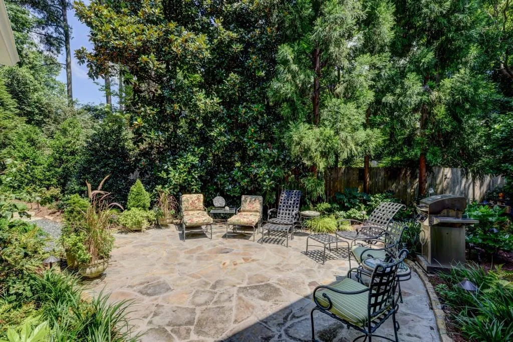 145 Woodchase Court Ne, Atlanta, Georgia 30319, 3 Bedrooms Bedrooms, ,3 BathroomsBathrooms,Residential,Sold,145 Woodchase Court Ne,5883481