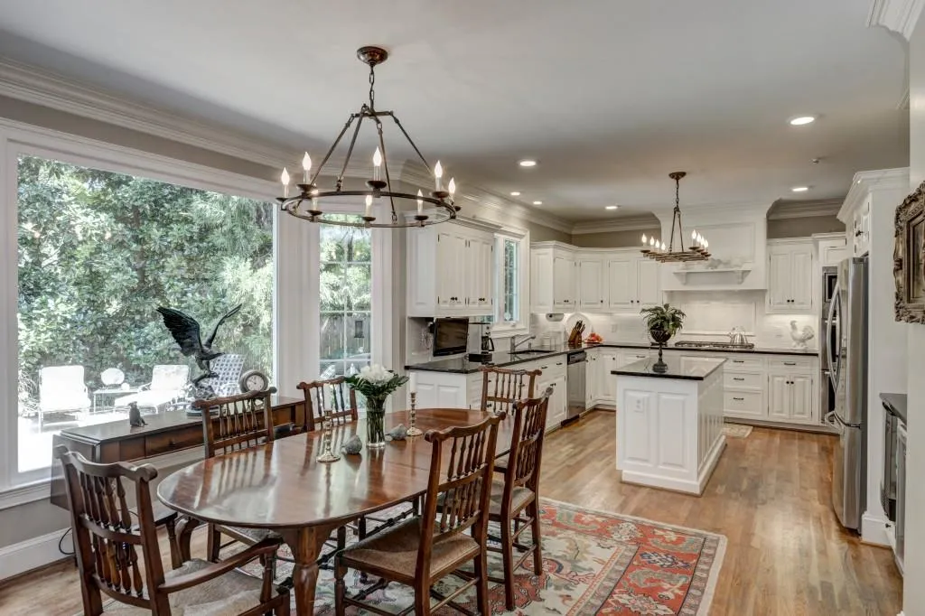 145 Woodchase Court Ne, Atlanta, Georgia 30319, 3 Bedrooms Bedrooms, ,3 BathroomsBathrooms,Residential,Sold,145 Woodchase Court Ne,5883481