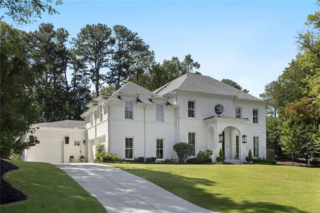 715 Amberidge Trail, Atlanta, Georgia 30328, 6 Bedrooms Bedrooms, ,5 BathroomsBathrooms,Residential,For Sale,715 Amberidge Trail,7703262