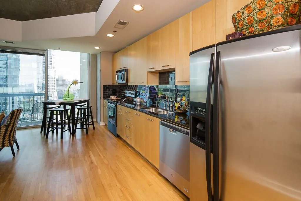 3324 Peachtree Road Ne Unit 2303, Atlanta, Georgia 30326, 1 Bedroom Bedrooms, ,1 BathroomBathrooms,Residential,Sold,3324 Peachtree Road Ne Unit 2303,5740159