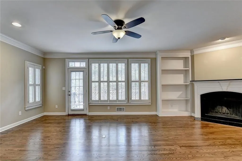 10 Carrington Way Ne, Atlanta, Georgia 30328, 3 Bedrooms Bedrooms, ,2 BathroomsBathrooms,Residential,For Sale,10 Carrington Way Ne,7722452