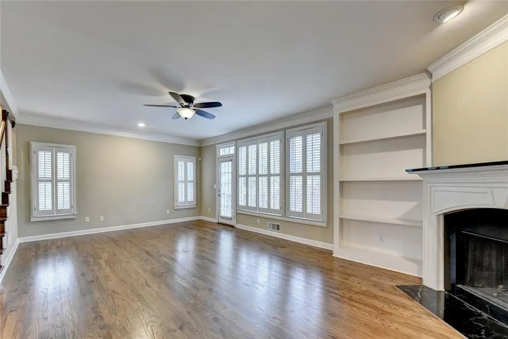 10 Carrington Way Ne, Atlanta, Georgia 30328, 3 Bedrooms Bedrooms, ,2 BathroomsBathrooms,Residential,For Sale,10 Carrington Way Ne,7722452