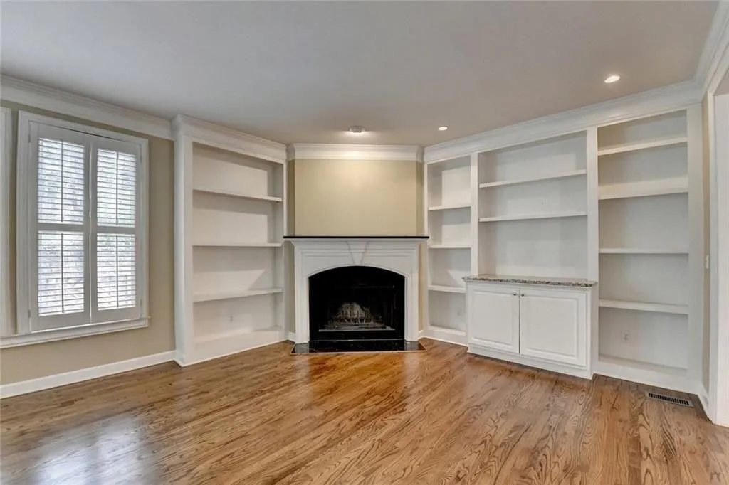 10 Carrington Way Ne, Atlanta, Georgia 30328, 3 Bedrooms Bedrooms, ,2 BathroomsBathrooms,Residential,For Sale,10 Carrington Way Ne,7722452