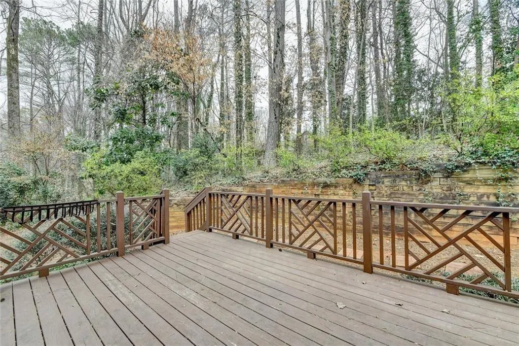 10 Carrington Way Ne, Atlanta, Georgia 30328, 3 Bedrooms Bedrooms, ,2 BathroomsBathrooms,Residential,For Sale,10 Carrington Way Ne,7722452
