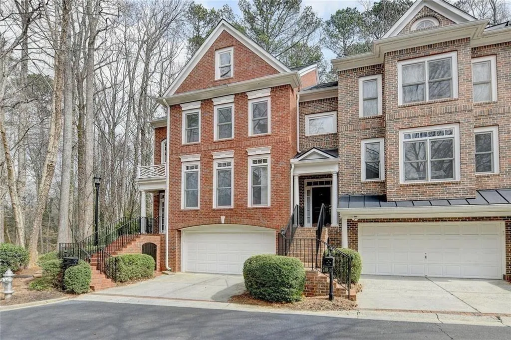 10 Carrington Way Ne, Atlanta, Georgia 30328, 3 Bedrooms Bedrooms, ,2 BathroomsBathrooms,Residential,For Sale,10 Carrington Way Ne,7722452