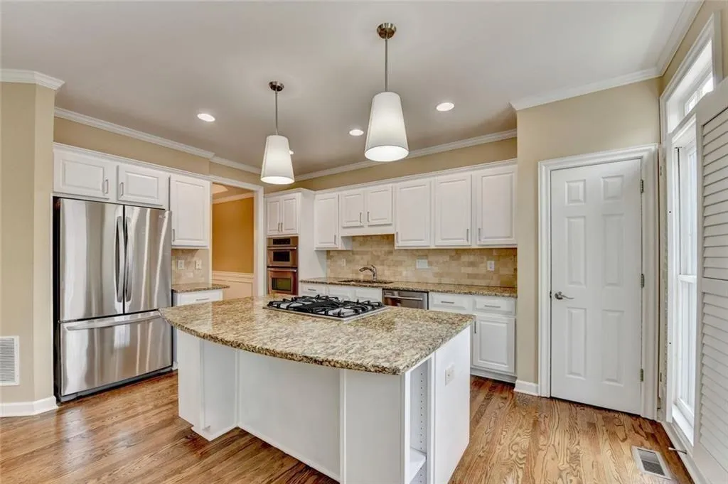 10 Carrington Way Ne, Atlanta, Georgia 30328, 3 Bedrooms Bedrooms, ,2 BathroomsBathrooms,Residential,For Sale,10 Carrington Way Ne,7722452