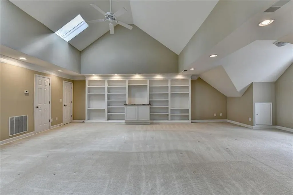 10 Carrington Way Ne, Atlanta, Georgia 30328, 3 Bedrooms Bedrooms, ,2 BathroomsBathrooms,Residential,For Sale,10 Carrington Way Ne,7722452