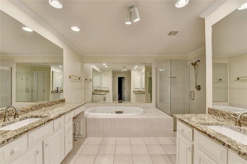 10 Carrington Way Ne, Atlanta, Georgia 30328, 3 Bedrooms Bedrooms, ,2 BathroomsBathrooms,Residential,For Sale,10 Carrington Way Ne,7722452