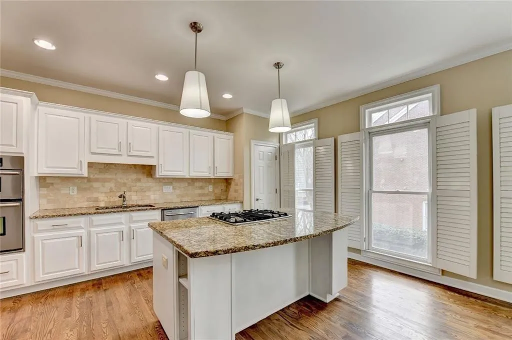 10 Carrington Way Ne, Atlanta, Georgia 30328, 3 Bedrooms Bedrooms, ,2 BathroomsBathrooms,Residential,For Sale,10 Carrington Way Ne,7722452