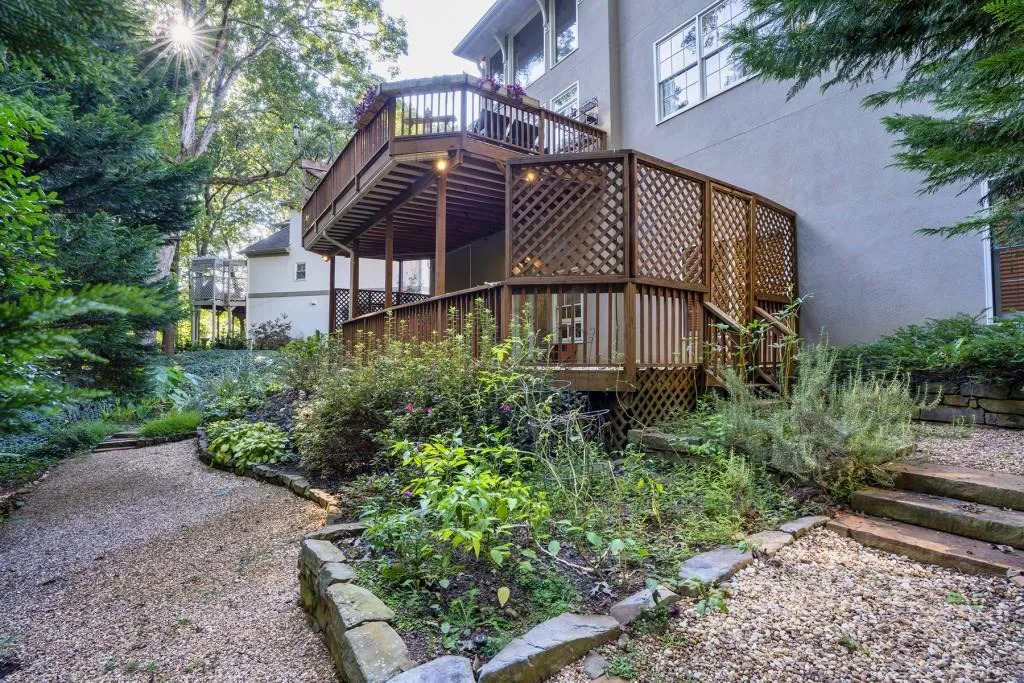 264 Spalding Gates Drive, Atlanta, Georgia 30328, 5 Bedrooms Bedrooms, ,3 BathroomsBathrooms,Residential,Sold,264 Spalding Gates Drive,6960342