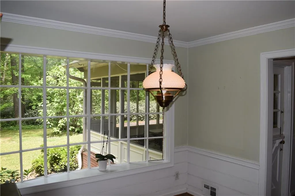 705 Old Post Road, Sandy Springs, Georgia 30328, 4 Bedrooms Bedrooms, ,3 BathroomsBathrooms,Residential,Sold,705 Old Post Road,6873986