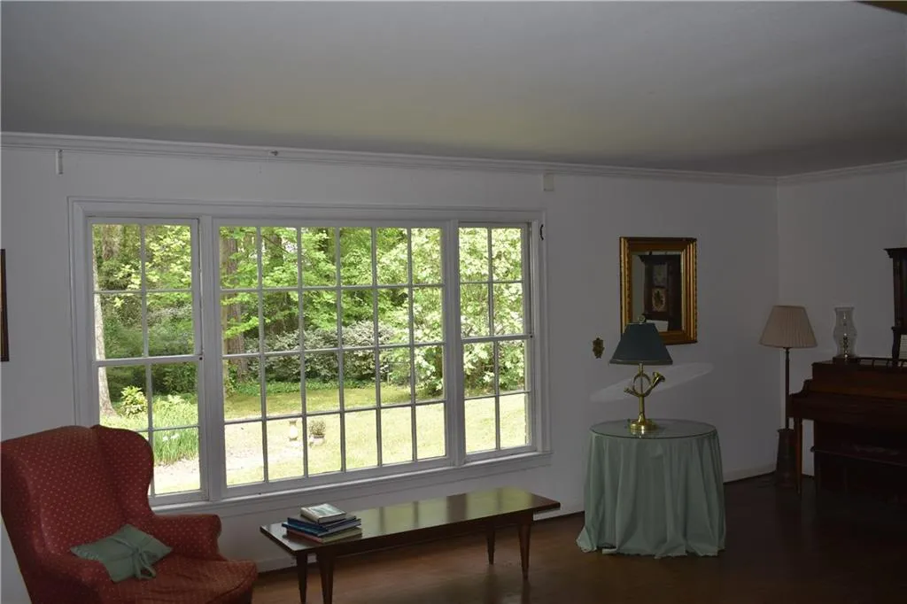 705 Old Post Road, Sandy Springs, Georgia 30328, 4 Bedrooms Bedrooms, ,3 BathroomsBathrooms,Residential,Sold,705 Old Post Road,6873986