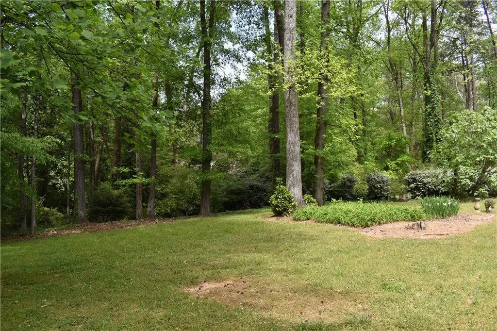 705 Old Post Road, Sandy Springs, Georgia 30328, 4 Bedrooms Bedrooms, ,3 BathroomsBathrooms,Residential,Sold,705 Old Post Road,6873986