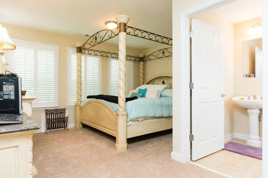 56 High Top Point, Sandy Springs, Georgia 30328, 4 Bedrooms Bedrooms, ,3 BathroomsBathrooms,Residential,Sold,56 High Top Point,5736749