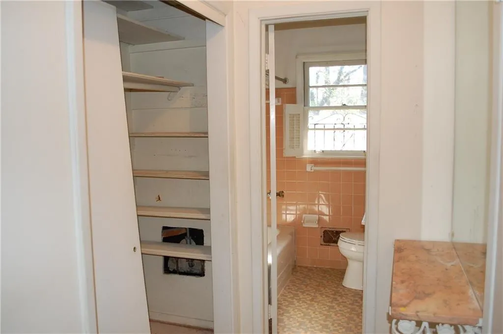 487 Pine Haven Lane Ne, Sandy Springs, Georgia 30342, 3 Bedrooms Bedrooms, ,2 BathroomsBathrooms,Residential,Sold,487 Pine Haven Lane Ne,6126734