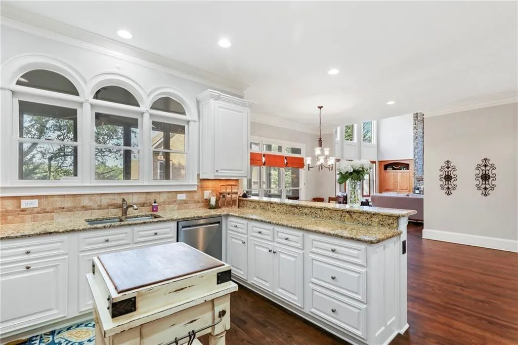 420 Meadow Gate Close, Atlanta, Georgia 30350, 6 Bedrooms Bedrooms, ,5 BathroomsBathrooms,Residential,Sold,420 Meadow Gate Close,6795923
