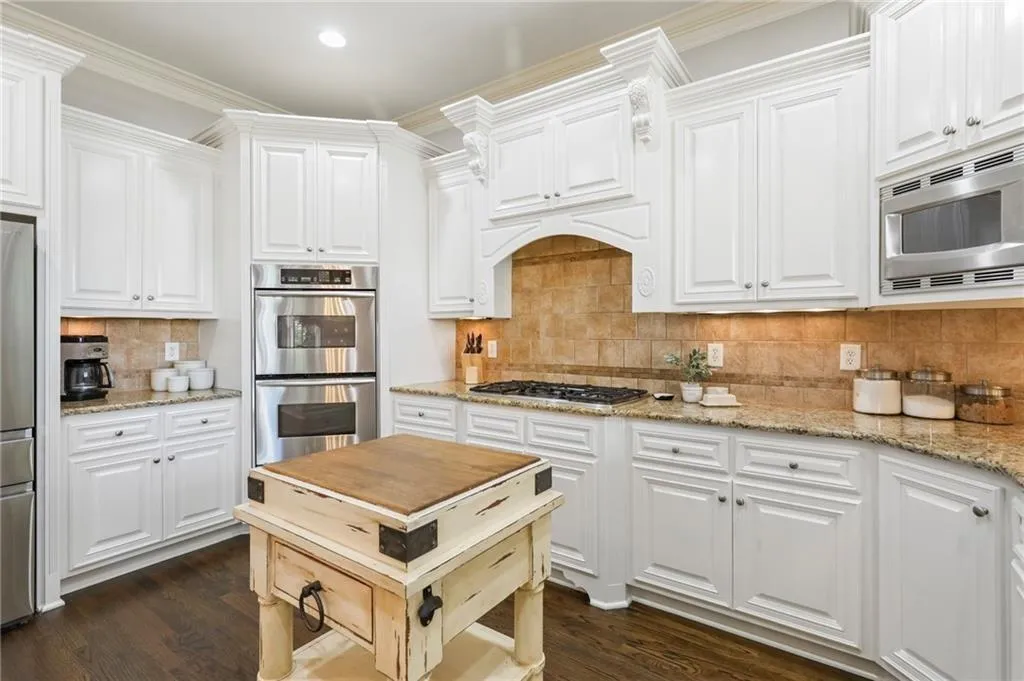 420 Meadow Gate Close, Atlanta, Georgia 30350, 6 Bedrooms Bedrooms, ,5 BathroomsBathrooms,Residential,Sold,420 Meadow Gate Close,6795923