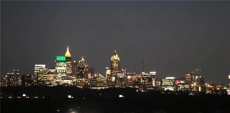 250 Pharr Road Ne Unit 607, Atlanta, Georgia 30305, 1 Bedroom Bedrooms, ,1 BathroomBathrooms,Residential,For Sale,250 Pharr Road Ne Unit 607,7513322