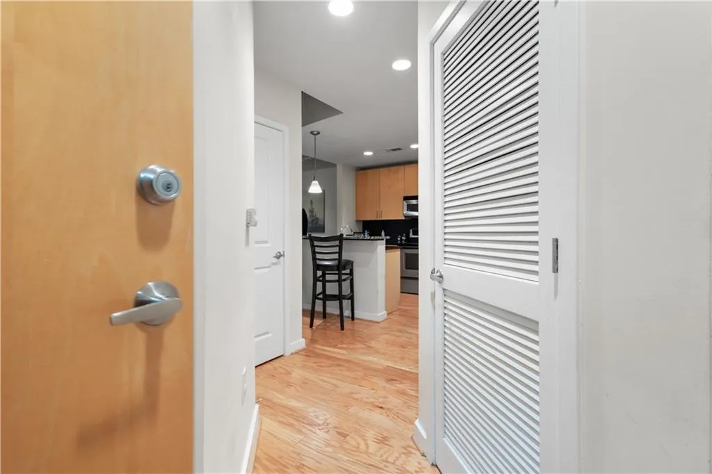 250 Pharr Road Ne Unit 607, Atlanta, Georgia 30305, 1 Bedroom Bedrooms, ,1 BathroomBathrooms,Residential,For Sale,250 Pharr Road Ne Unit 607,7513322