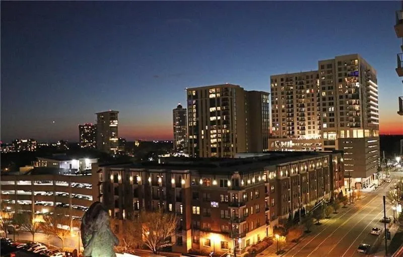 250 Pharr Road Ne Unit 607, Atlanta, Georgia 30305, 1 Bedroom Bedrooms, ,1 BathroomBathrooms,Residential,For Sale,250 Pharr Road Ne Unit 607,7513322