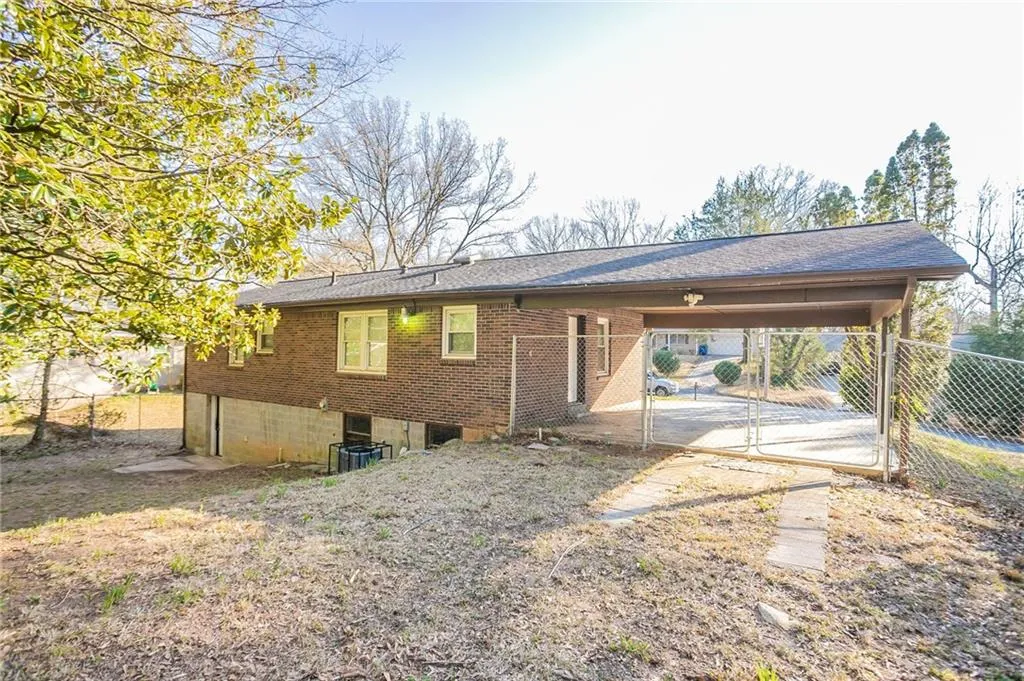 928 Magna Carta Drive Nw, Atlanta, Georgia 30318, 3 Bedrooms Bedrooms, ,1 BathroomBathrooms,Residential,For Sale,928 Magna Carta Drive Nw,7540637