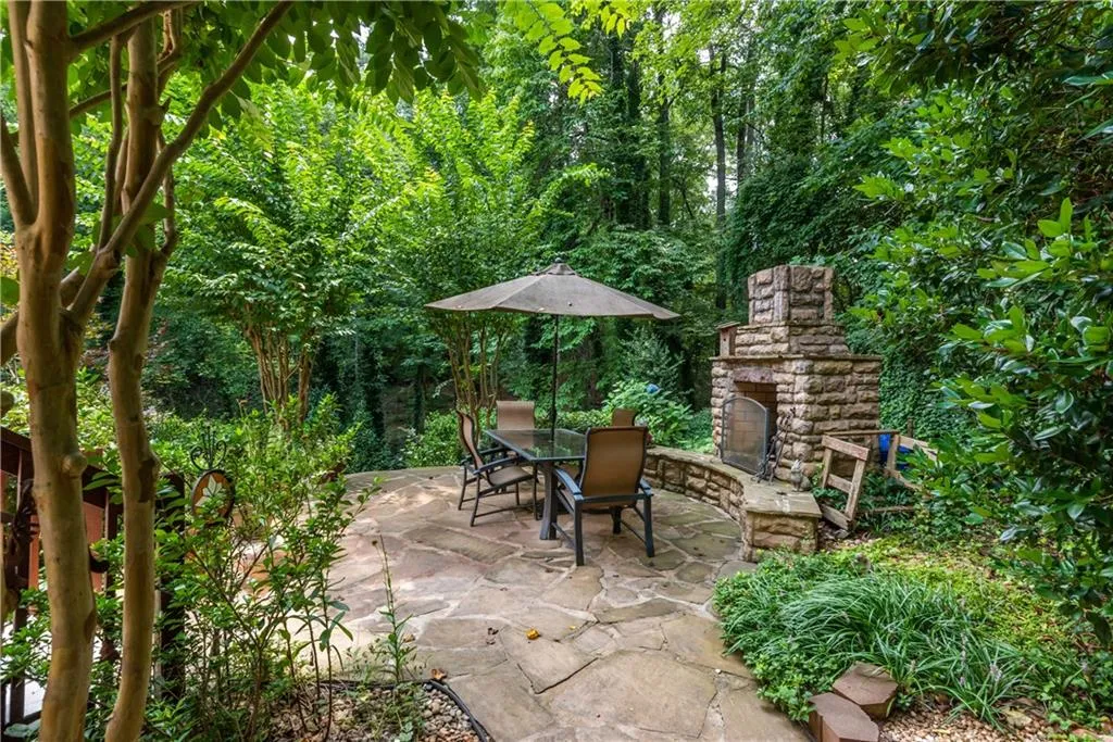 1545 Bakers Glen Drive, Atlanta, Georgia 30350, 4 Bedrooms Bedrooms, ,3 BathroomsBathrooms,Residential,Sold,1545 Bakers Glen Drive,6765555