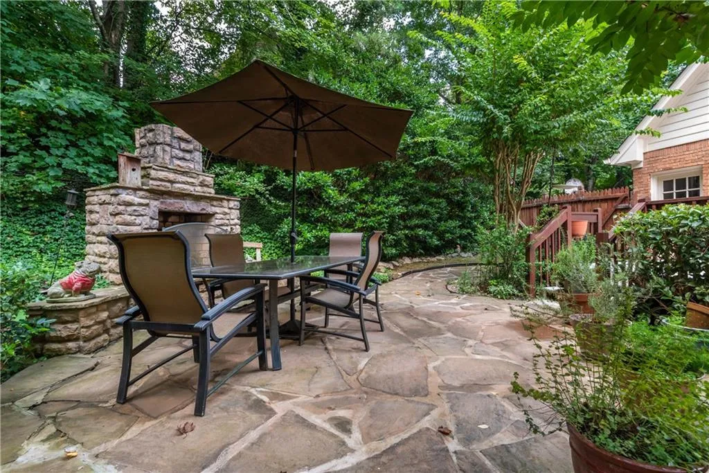 1545 Bakers Glen Drive, Atlanta, Georgia 30350, 4 Bedrooms Bedrooms, ,3 BathroomsBathrooms,Residential,Sold,1545 Bakers Glen Drive,6765555