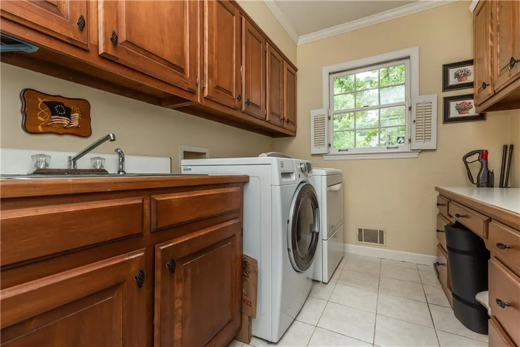 1545 Bakers Glen Drive, Atlanta, Georgia 30350, 4 Bedrooms Bedrooms, ,3 BathroomsBathrooms,Residential,Sold,1545 Bakers Glen Drive,6765555