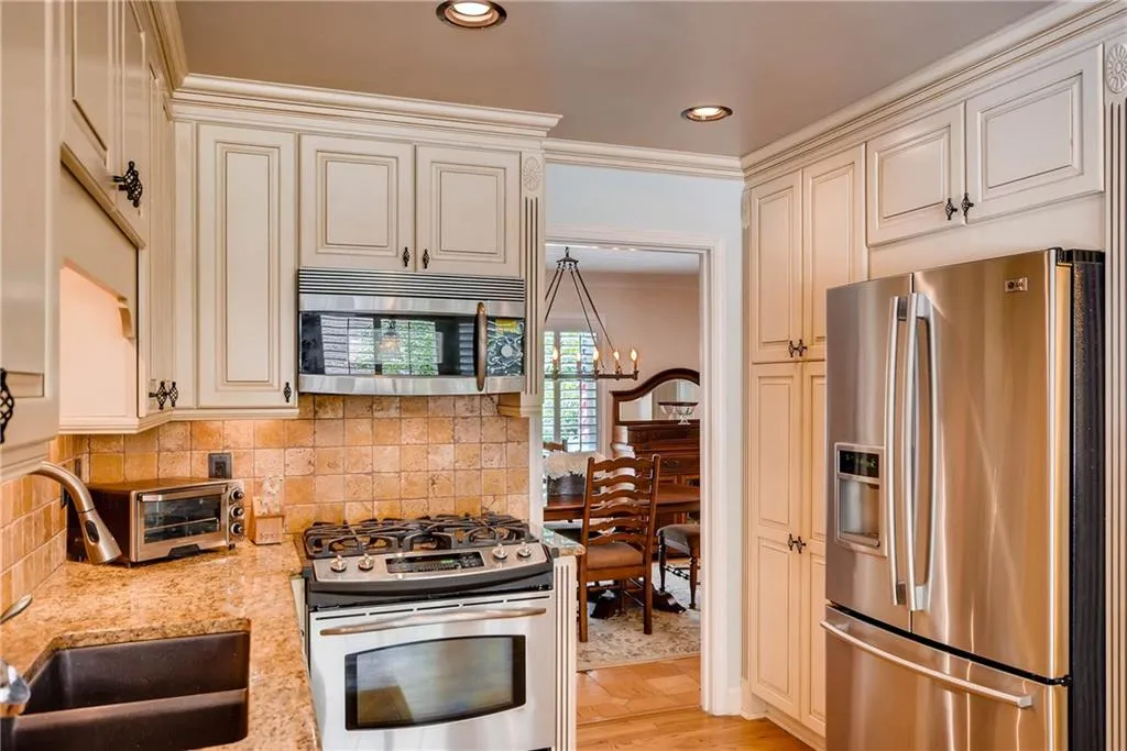 6820 Wright Road, Sandy Springs, Georgia 30328, 4 Bedrooms Bedrooms, ,2 BathroomsBathrooms,Residential,Sold,6820 Wright Road,5854260