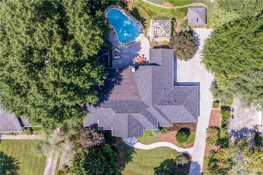 4720 Tall Pines Drive, Atlanta, Georgia 30327, 4 Bedrooms Bedrooms, ,4 BathroomsBathrooms,Residential,Sold,4720 Tall Pines Drive,5883141