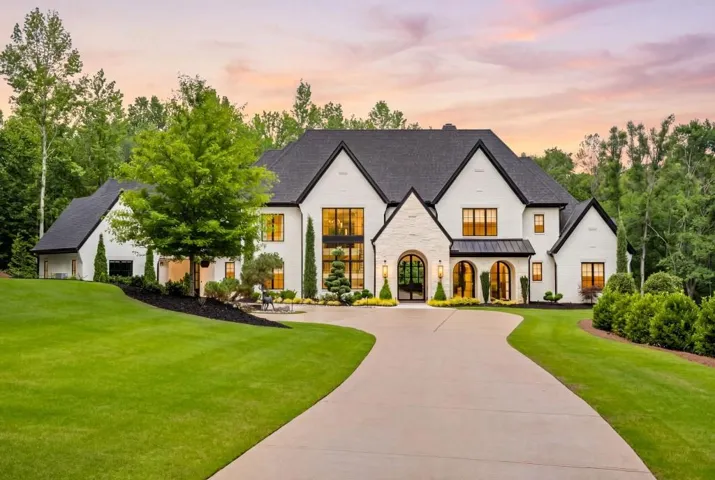 200 Deerhaven Lane, Milton, Georgia 30004