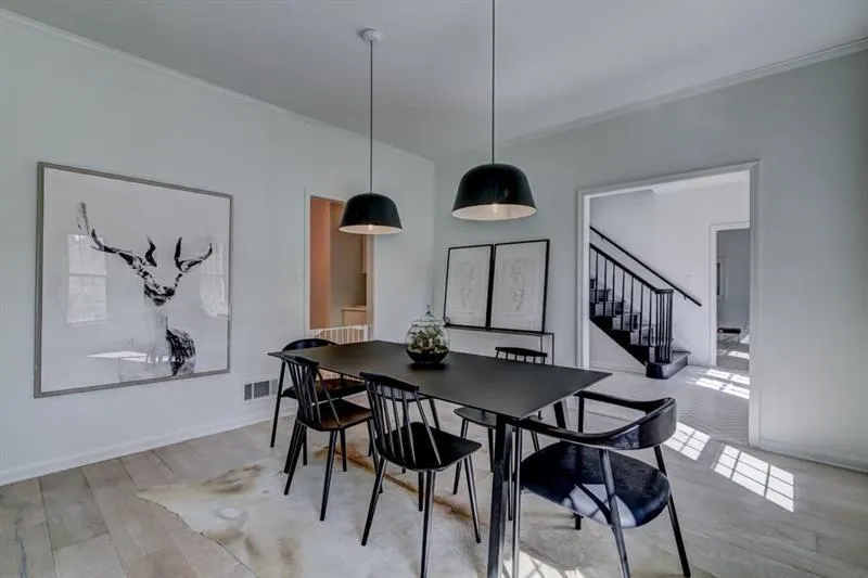 6400 Blackwater Trail, Atlanta, Georgia 30328, 5 Bedrooms Bedrooms, ,3 BathroomsBathrooms,Residential,Sold,6400 Blackwater Trail,6016061