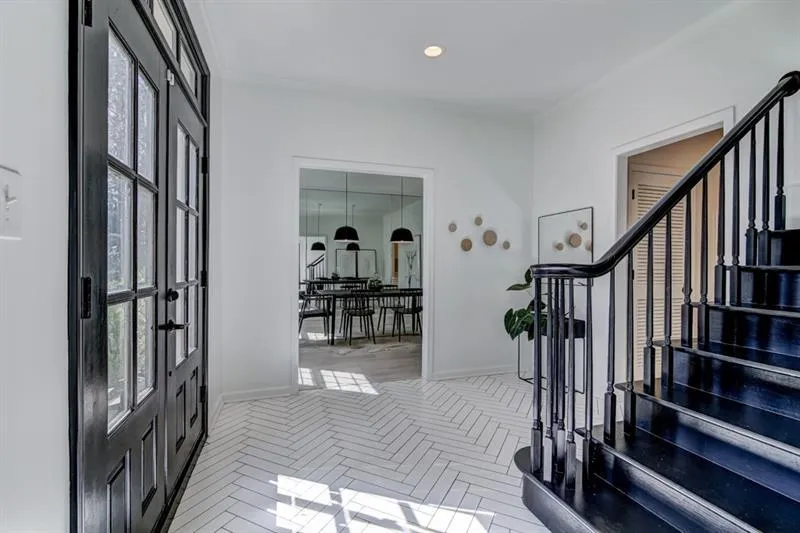 6400 Blackwater Trail, Atlanta, Georgia 30328, 5 Bedrooms Bedrooms, ,3 BathroomsBathrooms,Residential,Sold,6400 Blackwater Trail,6016061