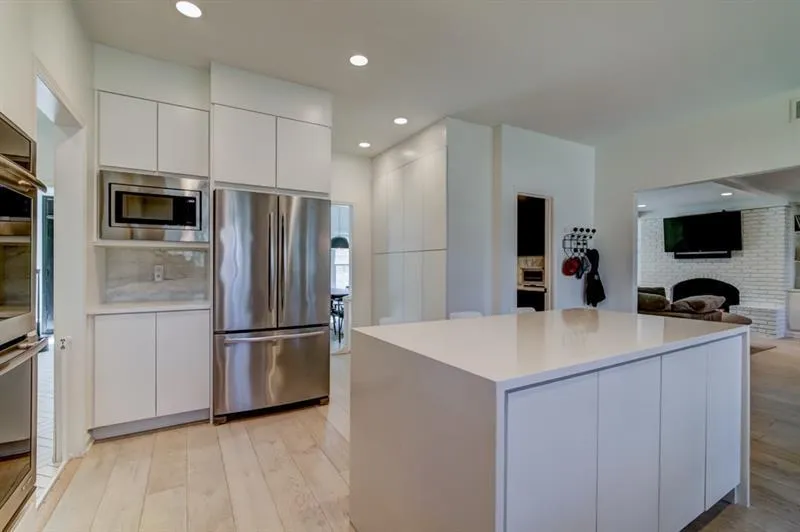 6400 Blackwater Trail, Atlanta, Georgia 30328, 5 Bedrooms Bedrooms, ,3 BathroomsBathrooms,Residential,Sold,6400 Blackwater Trail,6016061