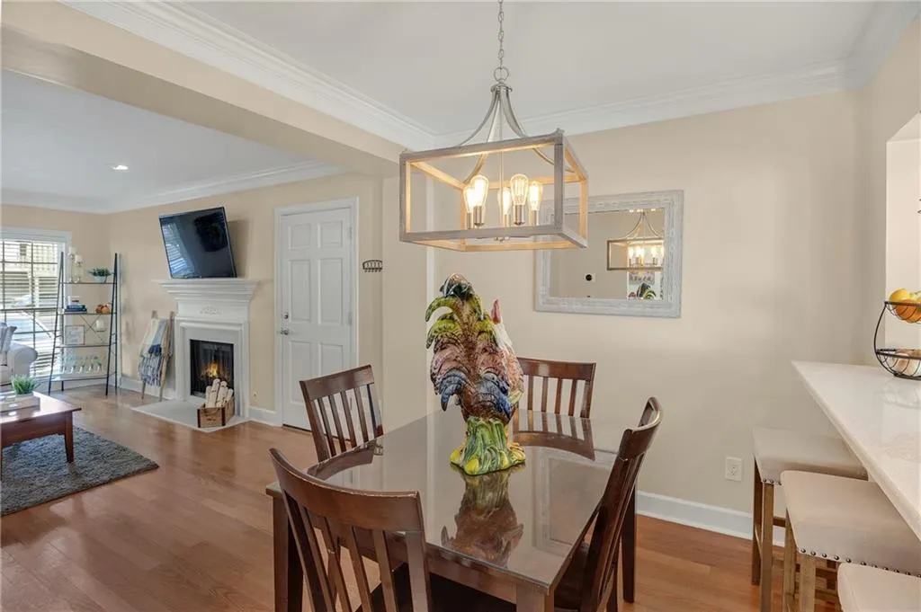 35 Mount Vernon Circle, Sandy Springs, Georgia 30338, 2 Bedrooms Bedrooms, ,2 BathroomsBathrooms,Residential,Sold,35 Mount Vernon Circle,6792924