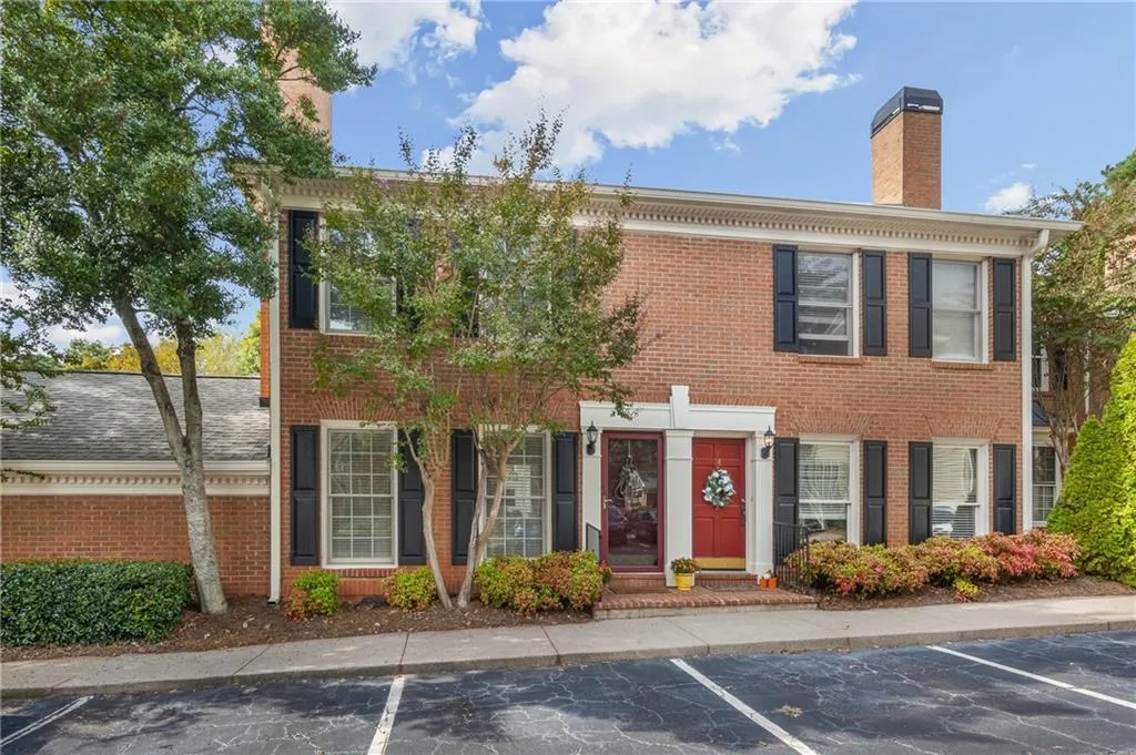 35 Mount Vernon Circle, Sandy Springs, Georgia 30338, 2 Bedrooms Bedrooms, ,2 BathroomsBathrooms,Residential,Sold,35 Mount Vernon Circle,6792924
