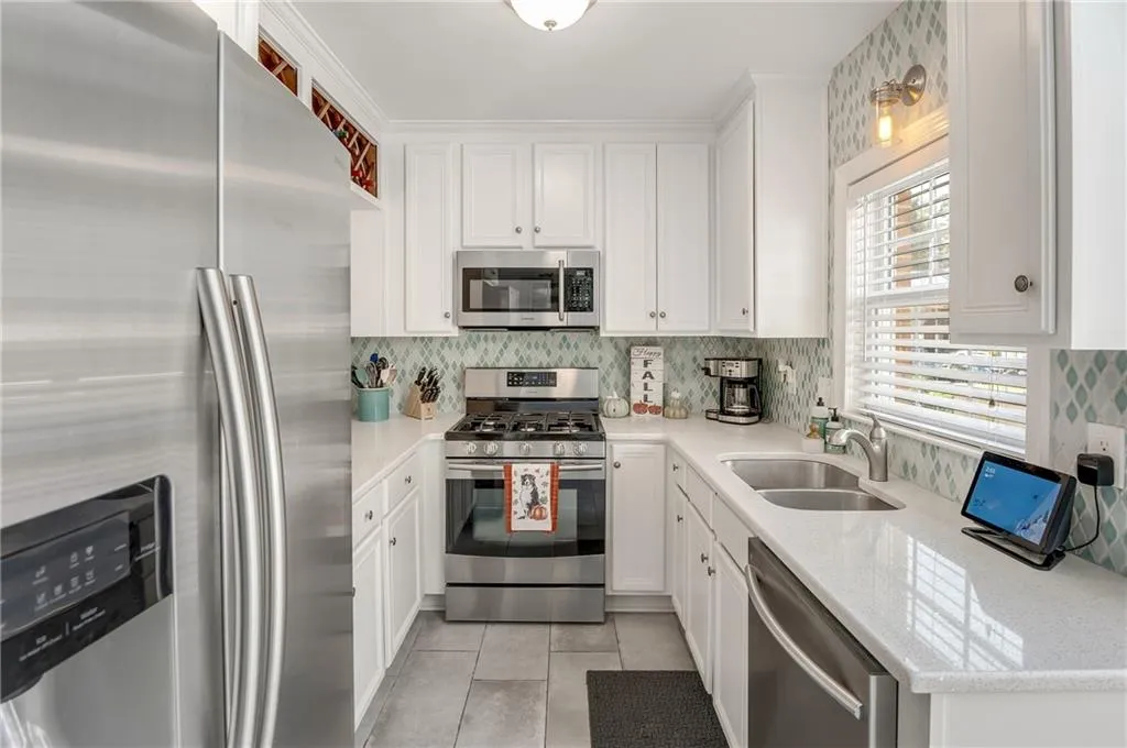35 Mount Vernon Circle, Sandy Springs, Georgia 30338, 2 Bedrooms Bedrooms, ,2 BathroomsBathrooms,Residential,Sold,35 Mount Vernon Circle,6792924