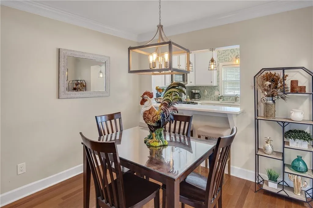 35 Mount Vernon Circle, Sandy Springs, Georgia 30338, 2 Bedrooms Bedrooms, ,2 BathroomsBathrooms,Residential,Sold,35 Mount Vernon Circle,6792924