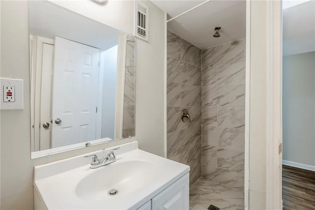 2839 Allegro Drive Nw, Atlanta, Georgia 30318, 5 Bedrooms Bedrooms, ,2 BathroomsBathrooms,Residential,For Sale,2839 Allegro Drive Nw,7507106