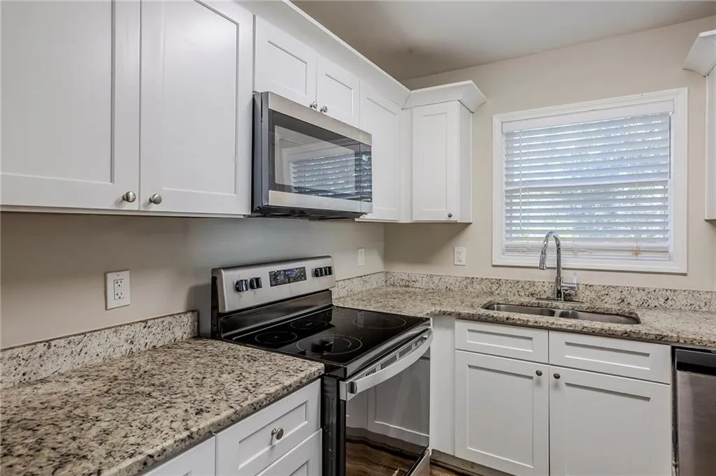 2839 Allegro Drive Nw, Atlanta, Georgia 30318, 5 Bedrooms Bedrooms, ,2 BathroomsBathrooms,Residential,For Sale,2839 Allegro Drive Nw,7507106