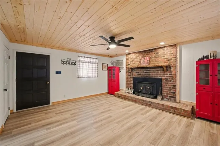 68 Hawk Lane, Ellijay, Georgia 30540