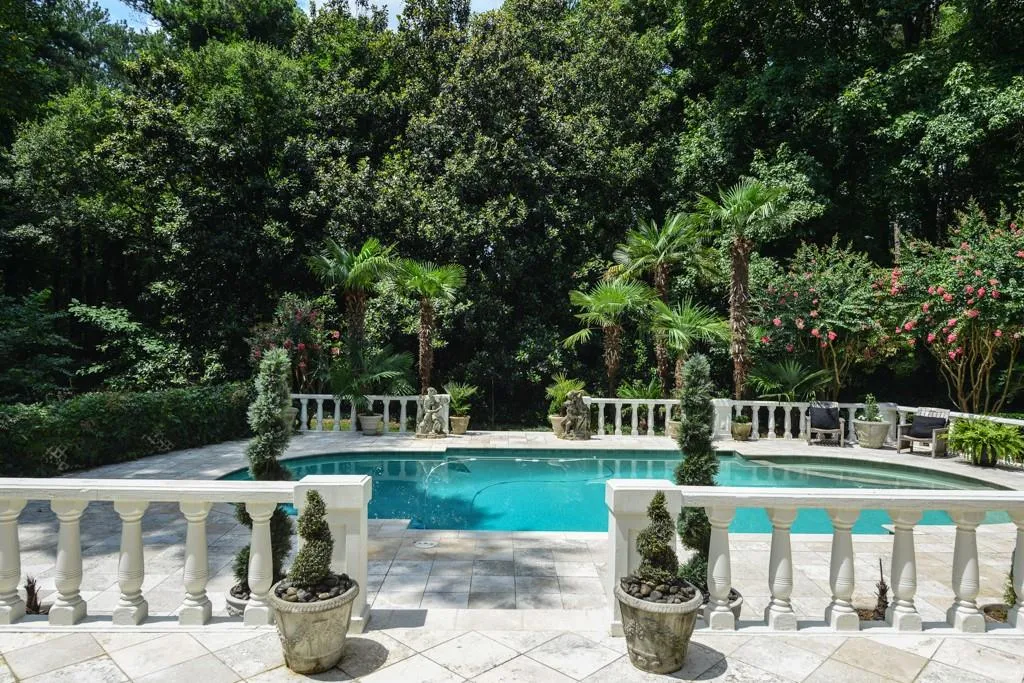 5040 Northside Drive, Sandy Springs, Georgia 30327, 7 Bedrooms Bedrooms, ,7 BathroomsBathrooms,Residential,Sold,5040 Northside Drive,5722266