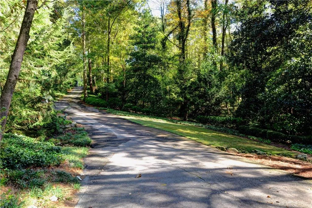 5040 Northside Drive, Sandy Springs, Georgia 30327, 7 Bedrooms Bedrooms, ,7 BathroomsBathrooms,Residential,Sold,5040 Northside Drive,5722266